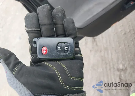 2014 Toyota Prius Two z USA, uszkodzony, nr VIN JTDKN3DU3E1765911